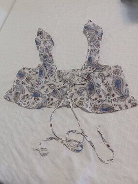 Pretty paisley DAZY bolero size XL made a little smaller